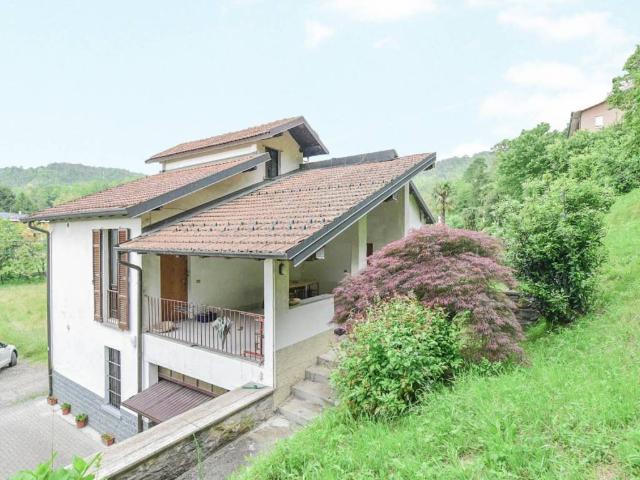 Villa Indipendente in vendita a Trecallo, Como