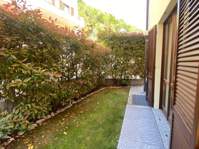 Villa Indipendente in vendita a Como, Lombardia
