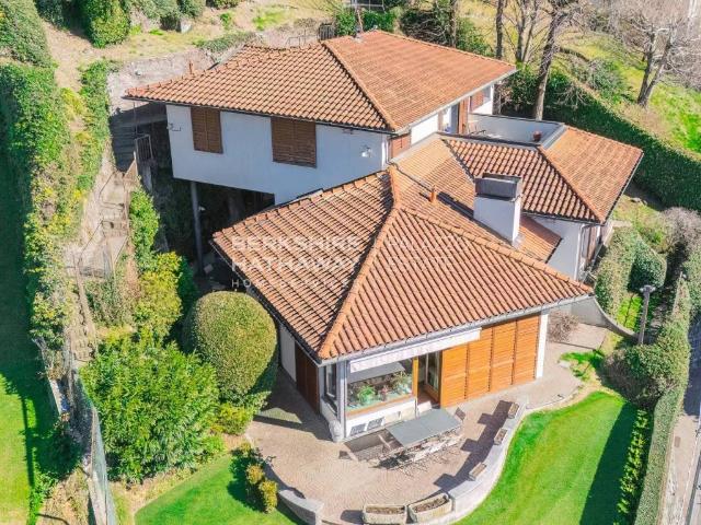 Villa Indipendente in vendita a Garzola, Como