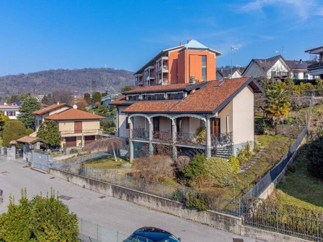 Villa Indipendente in vendita a Como, Lombardia