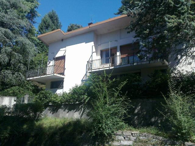 Villa Indipendente in vendita a San Martino, Como