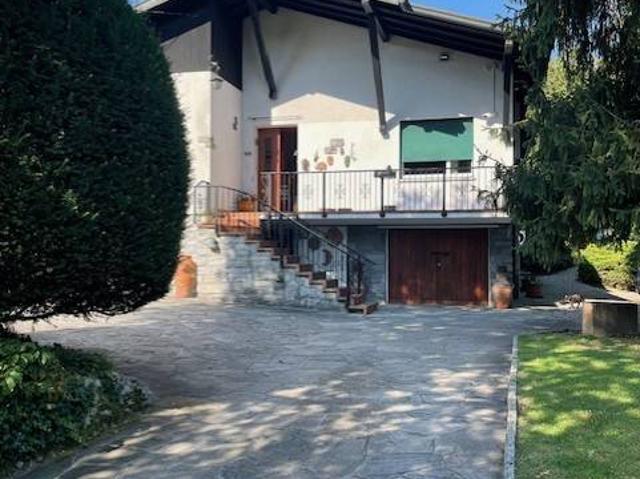 Villa Indipendente in vendita a Como, Lombardia