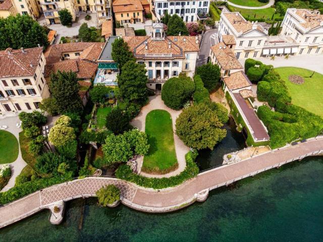 Villa Indipendente in vendita a Vico, Como