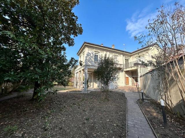 Villa Indipendente in vendita a San Martino, Como