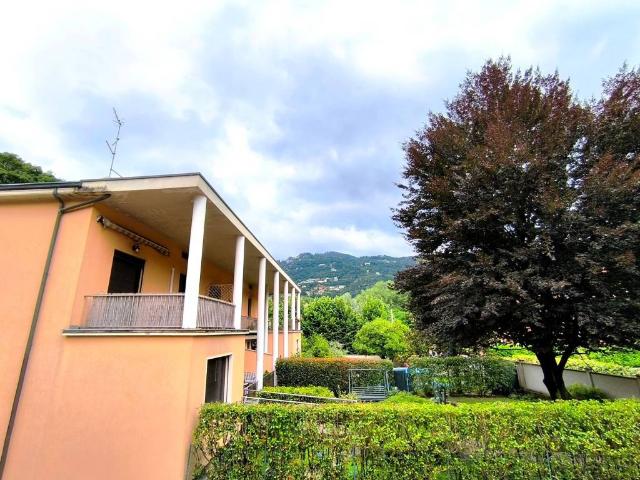 Villa Indipendente in vendita a San Martino, Como