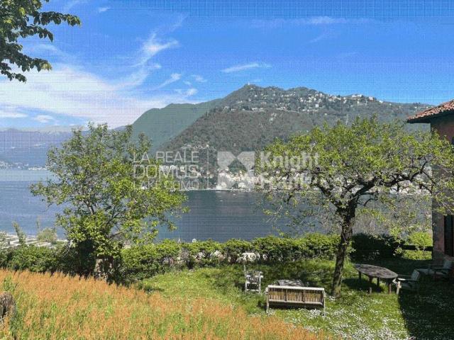 Villa Indipendente in vendita a Como, Lombardia
