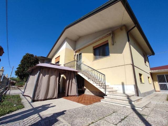 Villa Indipendente in vendita a Pegolotte, Venezia