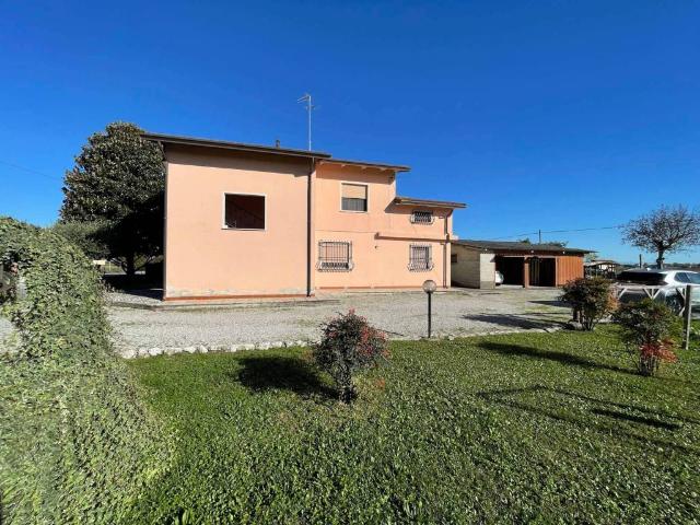 Villa Indipendente in vendita a Concordia Sagittaria, Veneto