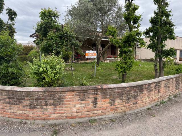 Villa Indipendente in vendita a Unione Comuni Modenesi Area Nord, Concordia Sulla Secchia
