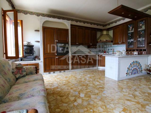 Villa Indipendente in vendita a Unione Comuni Modenesi Area Nord, Concordia Sulla Secchia