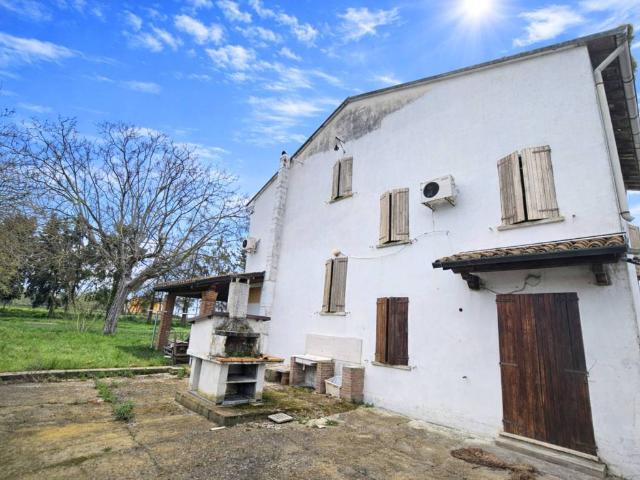 Villa Indipendente in vendita a Unione Comuni Modenesi Area Nord, Concordia Sulla Secchia