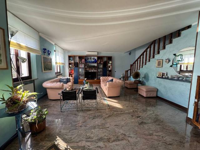 Villa Indipendente in vendita a Unione Comuni Modenesi Area Nord, Concordia Sulla Secchia