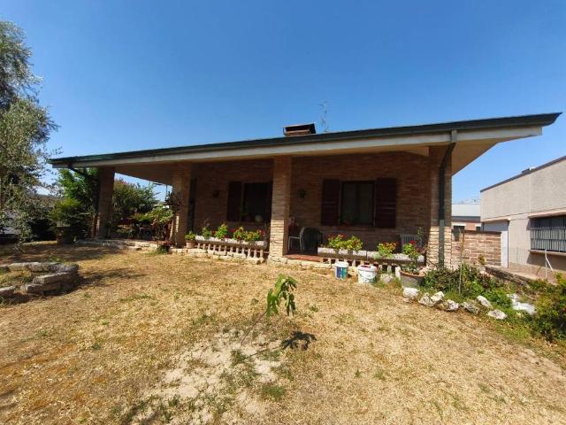 Villa Indipendente in vendita a San Giovanni Battista, Concordia sulla Secchia