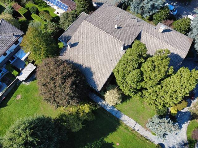 Villa Indipendente in vendita a Concorezzo, Lombardia