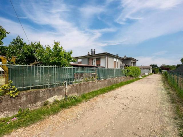 Villa Indipendente in vendita a Cascina Campaccio, Concorezzo