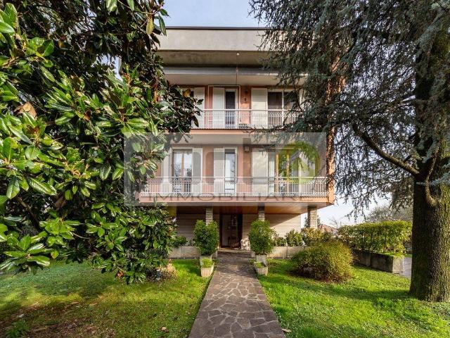 Villa Indipendente in vendita a Cascina San Vincenzo, Concorezzo