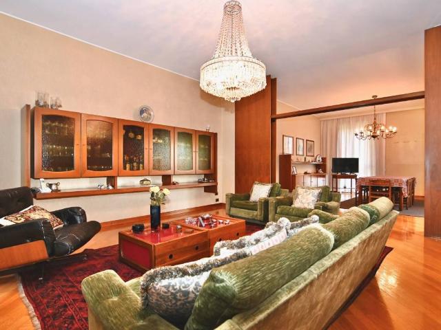 Villa Indipendente in vendita a Concorezzo, Lombardia