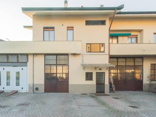 Villa Indipendente in vendita a Concorezzo, Cascina Malcantone
