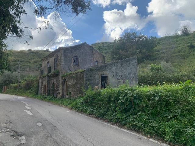 Villa Indipendente in vendita a Condrò, Messina