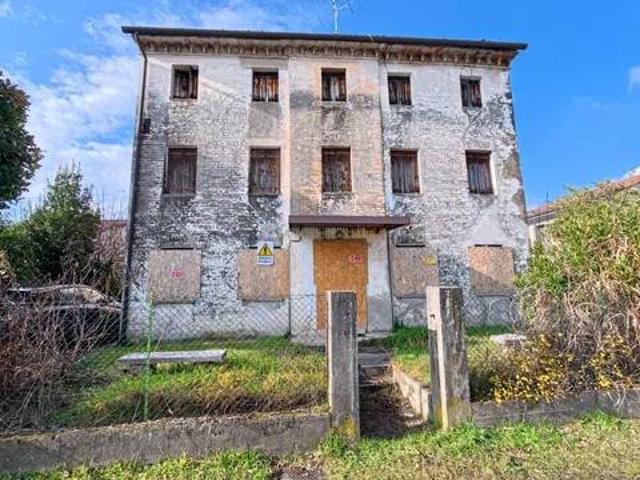 Villa Indipendente in vendita a Parè, Conegliano
