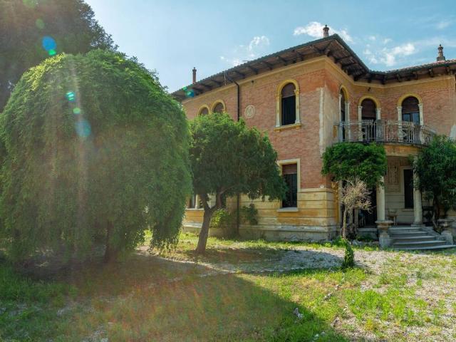 Villa Indipendente in vendita a Conegliano, Veneto
