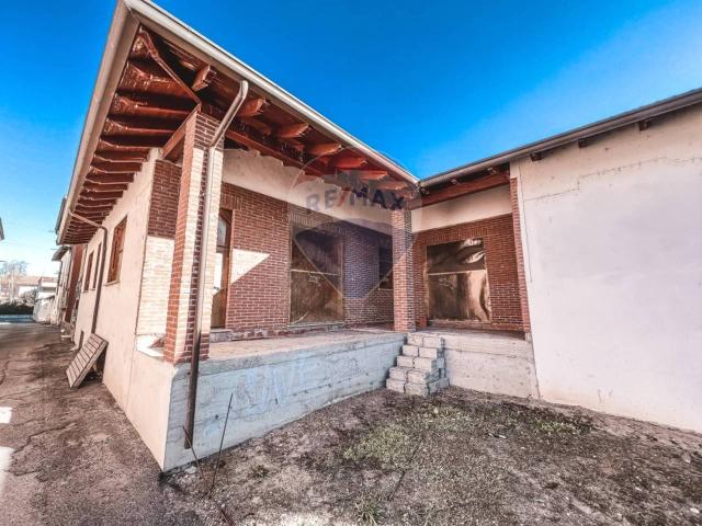 Villa Indipendente in vendita a Confienza, Lombardia