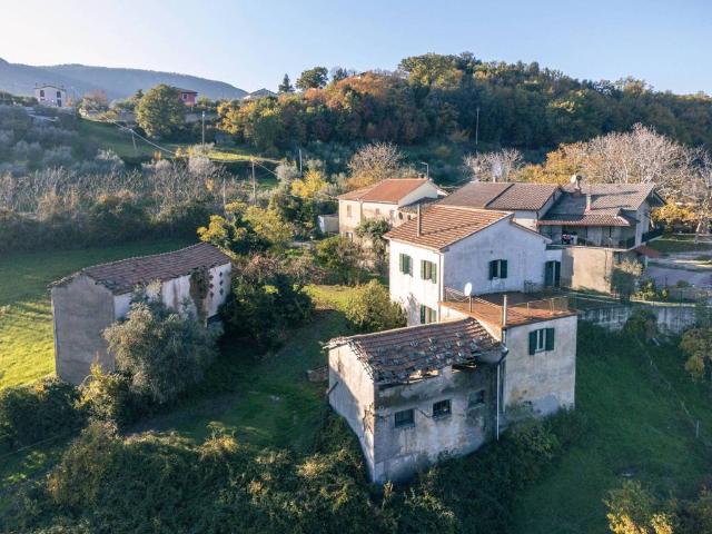 Rustico in vendita a Configni, Lazio