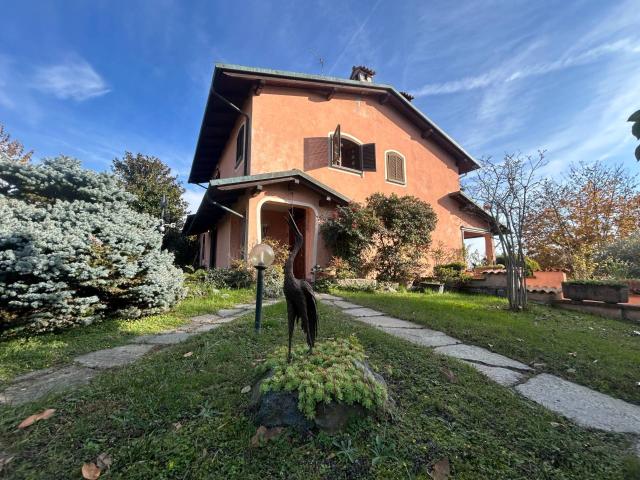 Villa Indipendente in vendita a Piemonte, Alessandria