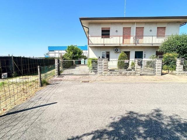 Villa Indipendente in vendita a Unione dei comuni della Bassa Romagna, Conselice