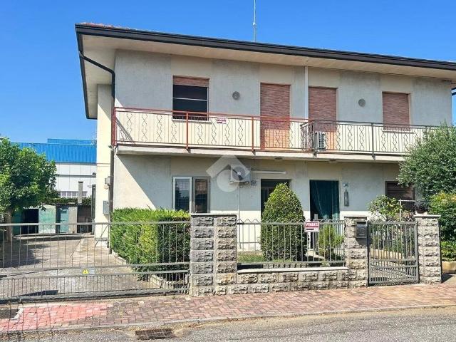 Villa Indipendente in vendita a Unione dei comuni della Bassa Romagna, Conselice