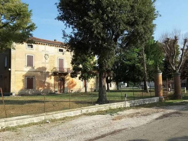 Villa Indipendente in vendita a Unione dei comuni della Bassa Romagna, Conselice