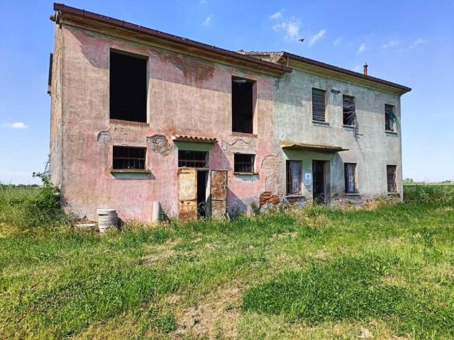 Villa Indipendente in vendita a Unione dei comuni della Bassa Romagna, Conselice