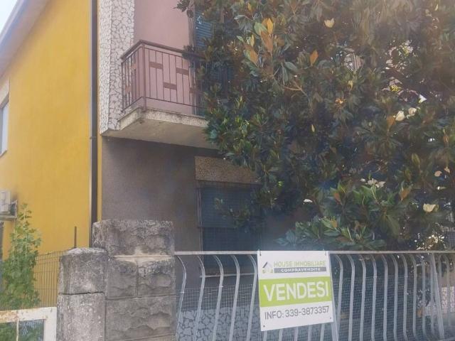 Villa Indipendente in vendita a Unione dei comuni della Bassa Romagna, Conselice