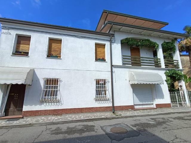 Villa Indipendente in vendita a Unione dei comuni della Bassa Romagna, Conselice