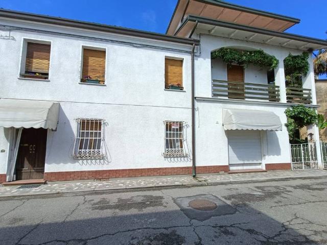 Villa Indipendente in vendita a Unione dei comuni della Bassa Romagna, Conselice