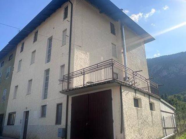 Villa Indipendente in vendita a Flavon, Contà