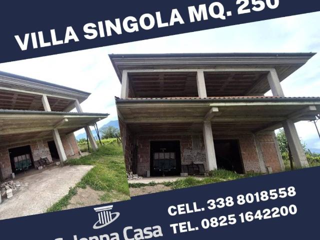 Villa Indipendente in vendita a Contrada, Campania