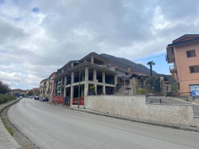 Villa Indipendente in vendita a Contrada, Campania