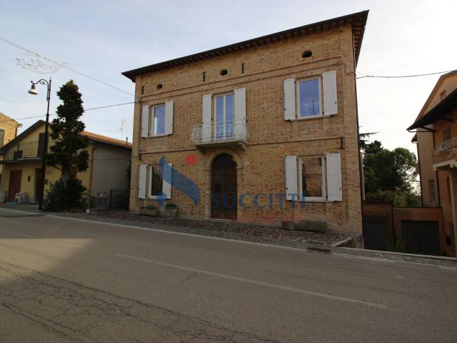 Villa Indipendente in vendita a Unione dei Comuni della Val Vibrata, Controguerra