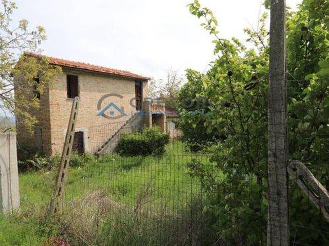 Villa Indipendente in vendita a Unione dei Comuni della Val Vibrata, Controguerra