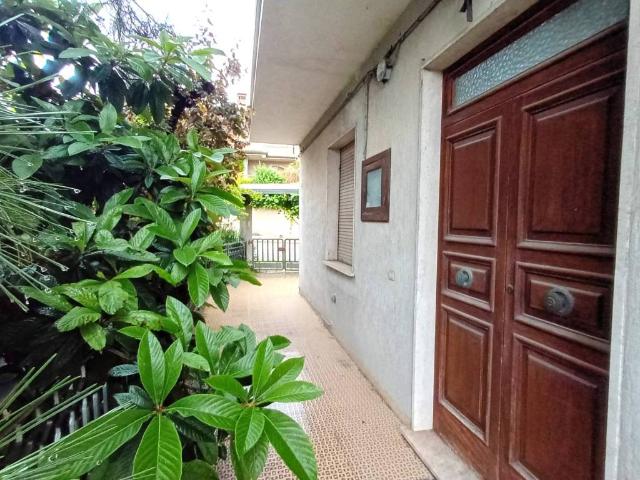 Villa Indipendente in vendita a Unione dei Comuni della Val Vibrata, Controguerra