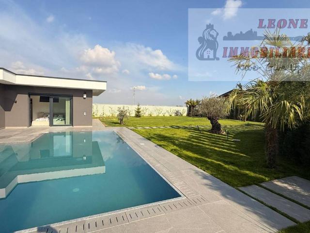 Villa Indipendente in vendita a Copiano, Pavia