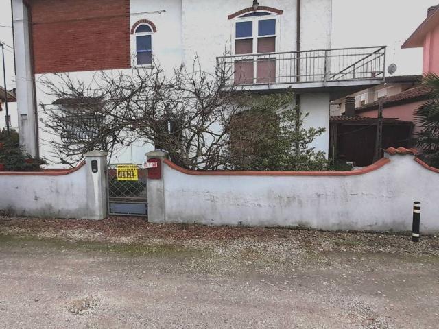 Villa Indipendente in vendita a Unione Terre e Fiumi, Copparo