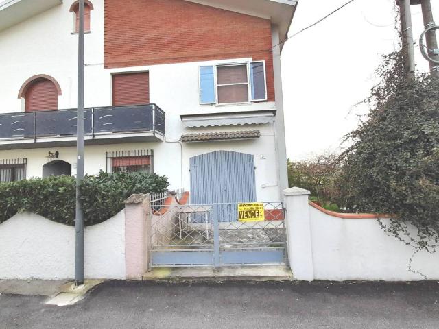 Villa Indipendente in vendita a Unione Terre e Fiumi, Copparo