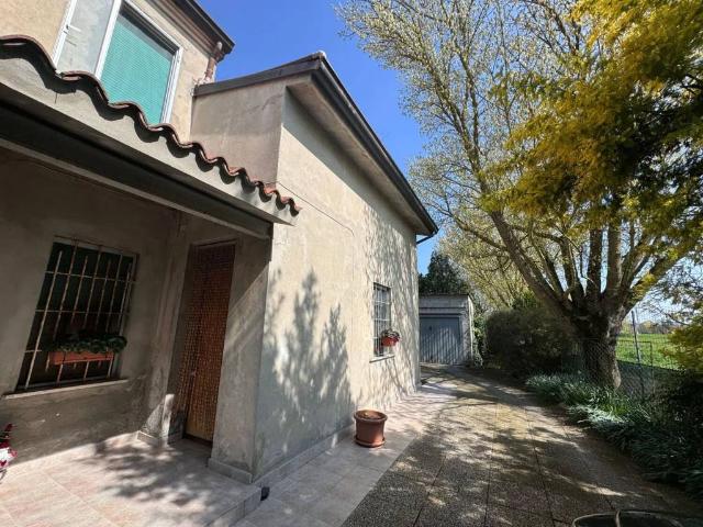 Villa Indipendente in vendita a Unione Terre e Fiumi, Copparo