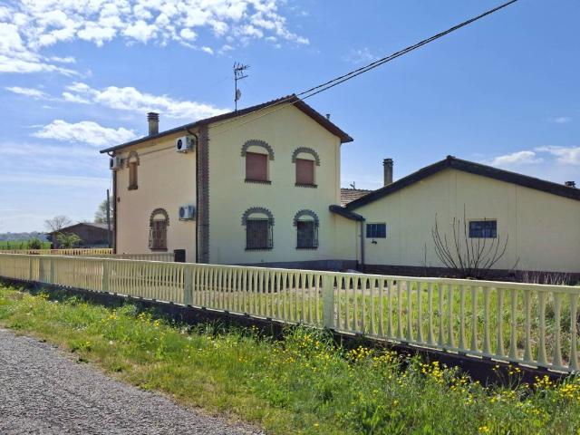Villa Indipendente in vendita a Unione Terre e Fiumi, Copparo