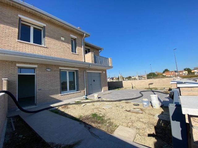 Villa Indipendente in vendita a Unione Terre e Fiumi, Copparo