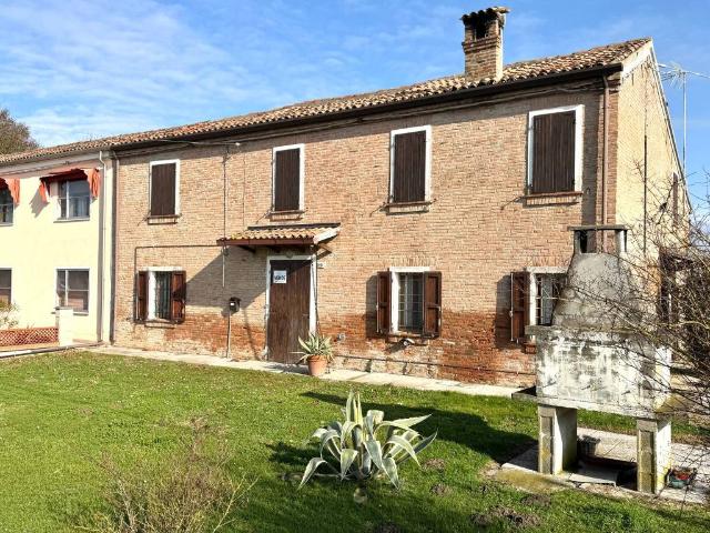 Villa Indipendente in vendita a Unione Terre e Fiumi, Copparo