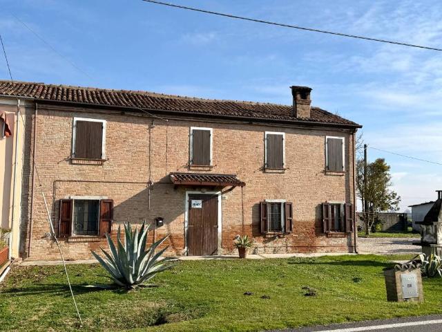 Villa Indipendente in vendita a Unione Terre e Fiumi, Copparo