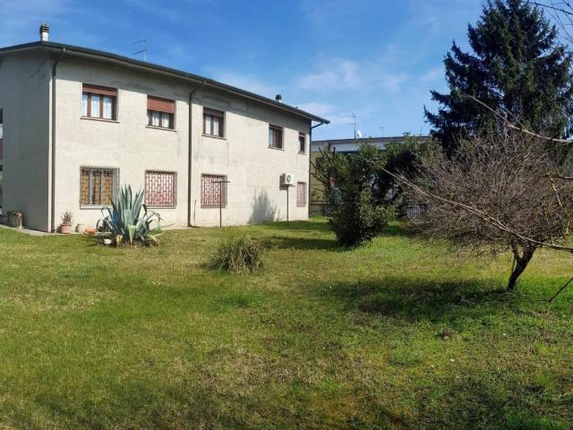 Villa Indipendente in vendita a Unione Terre e Fiumi, Copparo